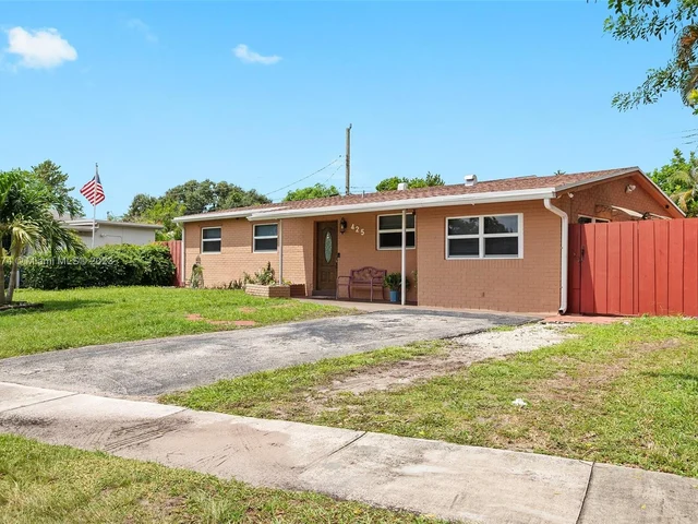 425 SW 64th Ter, Margate FL 33068