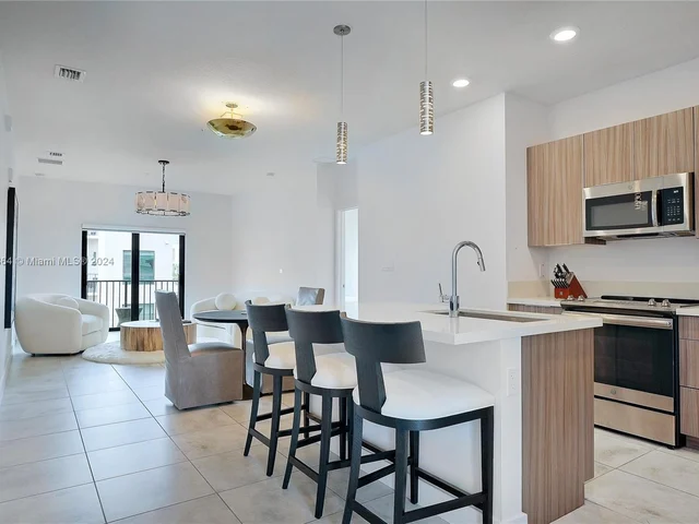 4740 NW 84th Ct # 31, Doral FL 33166