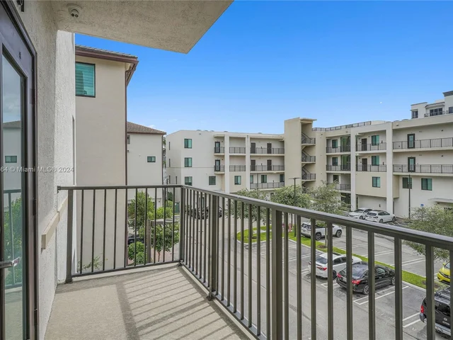 4740 NW 84th Ct # 31, Doral FL 33166