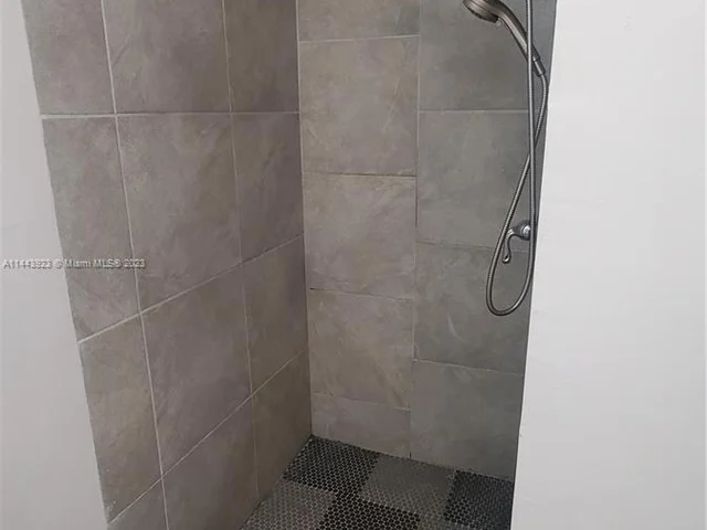 2431 SW 82nd Ave # 105, Davie FL 33324