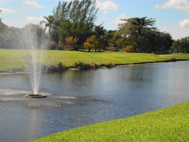 2431 SW 82nd Ave # 105, Davie FL 33324