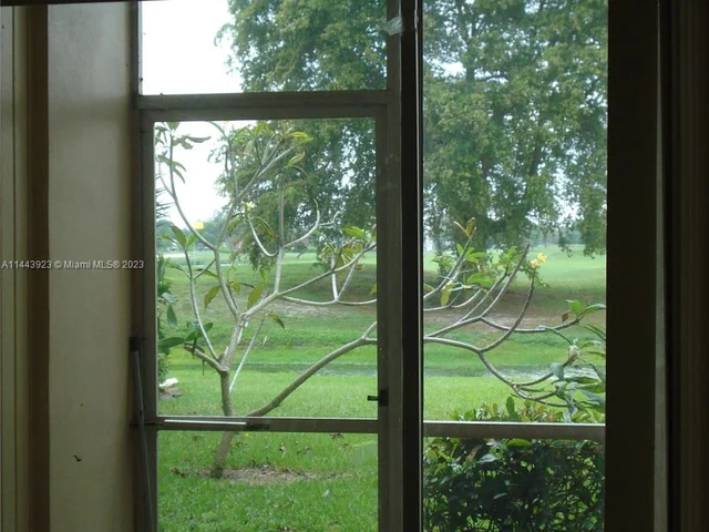 2431 SW 82nd Ave # 105, Davie FL 33324