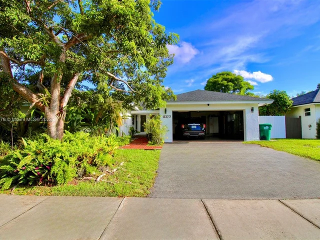 11370 SW 118th St, Miami FL 33176