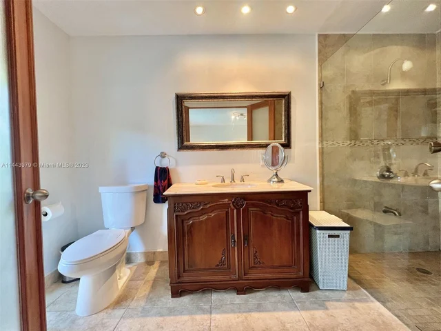 11370 SW 118th St, Miami FL 33176