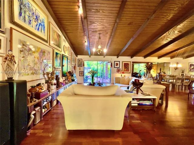 11370 SW 118th St, Miami FL 33176