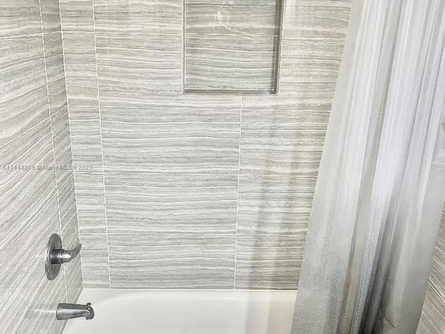 11370 SW 118th St, Miami FL 33176