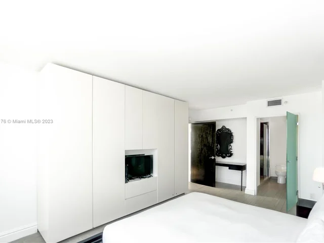 1100 West Ave # 1402, Miami Beach FL 33139