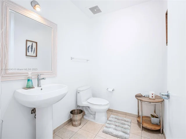 3301 NE 1st Ave # 7, Miami FL 33137