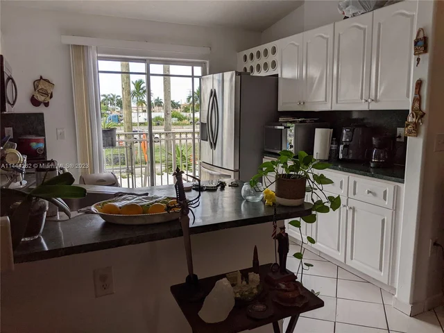 10903 W Okeechobee Rd # 202, Hialeah Gardens FL 33018