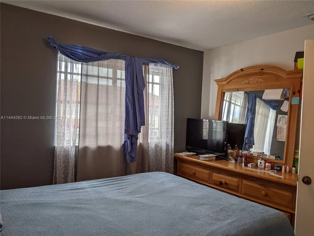 10903 W Okeechobee Rd # 202, Hialeah Gardens FL 33018