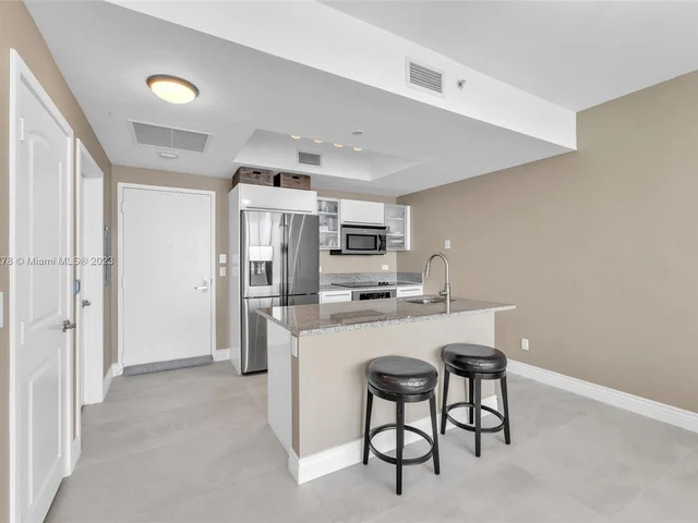 888 Biscayne Blvd # 4111, Miami FL 33132