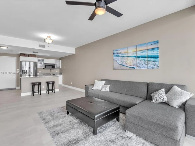 888 Biscayne Blvd # 4111, Miami FL 33132