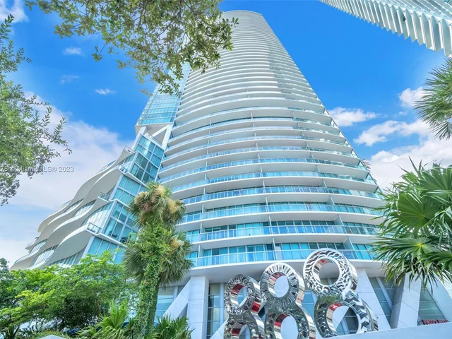888 Biscayne Blvd # 4111, Miami FL 33132
