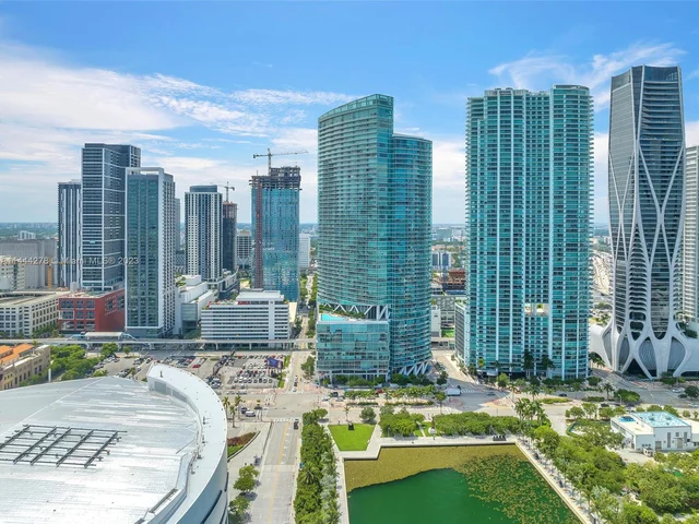 888 Biscayne Blvd # 4111, Miami FL 33132