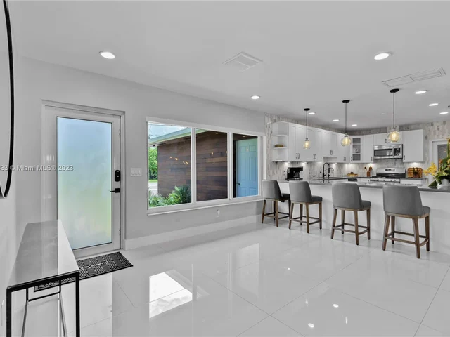 2243 Bayview Ln, North Miami FL 33181