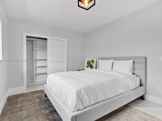 2243 Bayview Ln, North Miami FL 33181