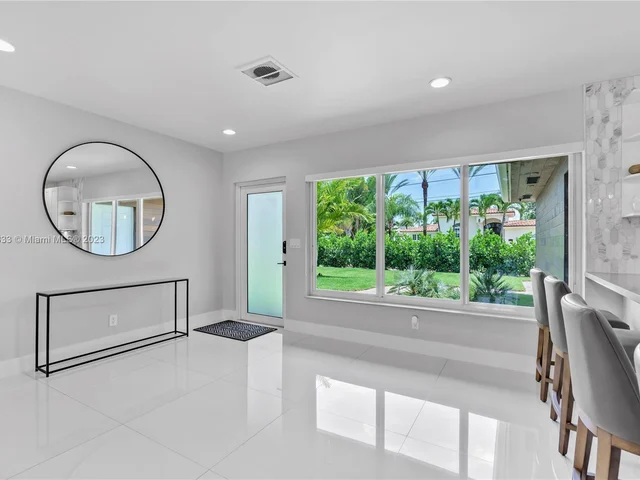 2243 Bayview Ln, North Miami FL 33181