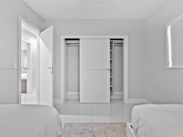 2243 Bayview Ln, North Miami FL 33181