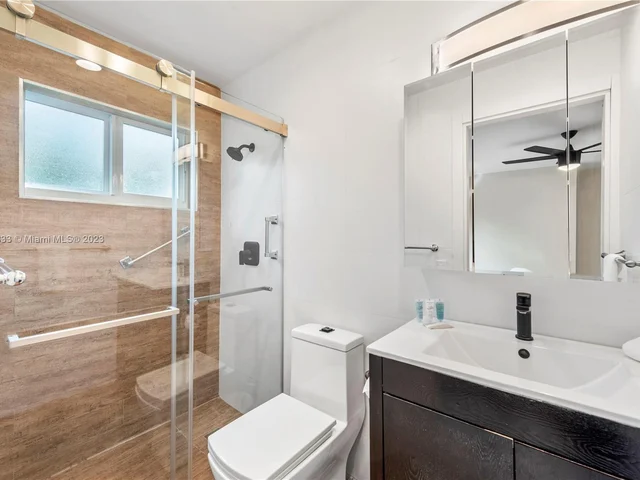 2243 Bayview Ln, North Miami FL 33181