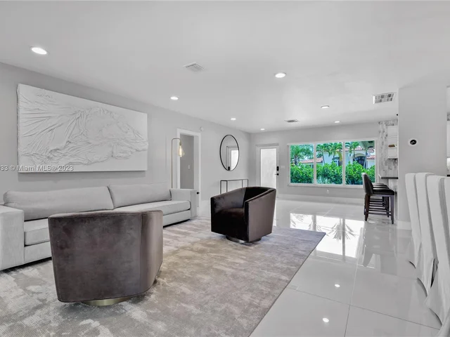 2243 Bayview Ln, North Miami FL 33181