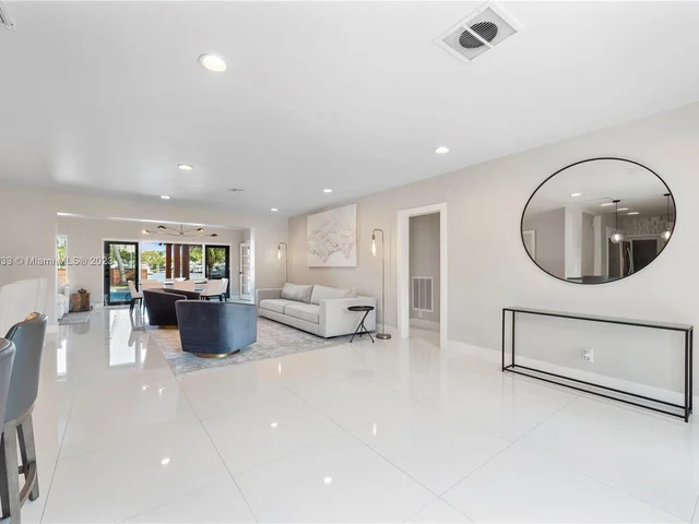 2243 Bayview Ln, North Miami FL 33181