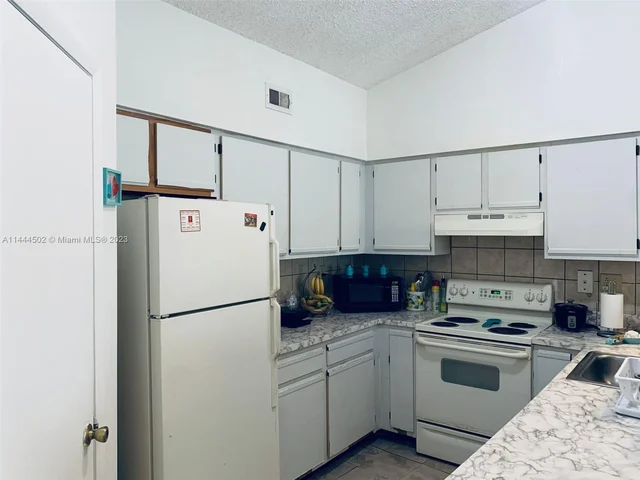 2550 SW 18 TH TERRACE # 2206, Fort Lauderdale FL 33315