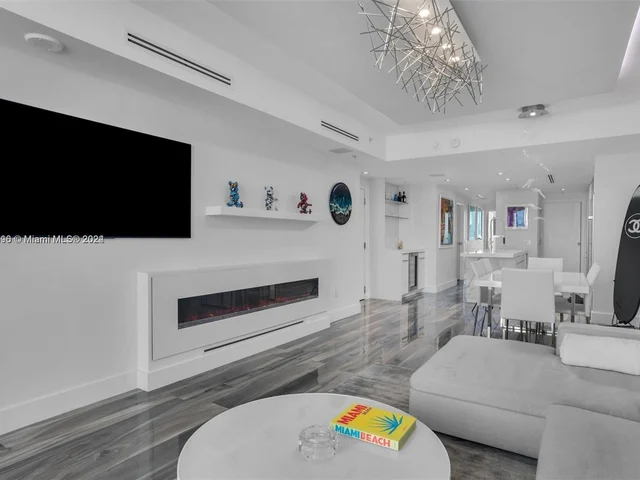 3801 Collins Ave # 1104, Miami Beach FL 33140