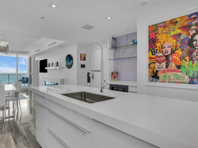 3801 Collins Ave # 1104, Miami Beach FL 33140