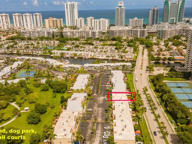 2222 NE 7th St # 12, Hallandale Beach FL 33009