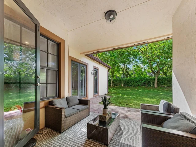 3695 NW 87th Ave, Cooper City FL 33024