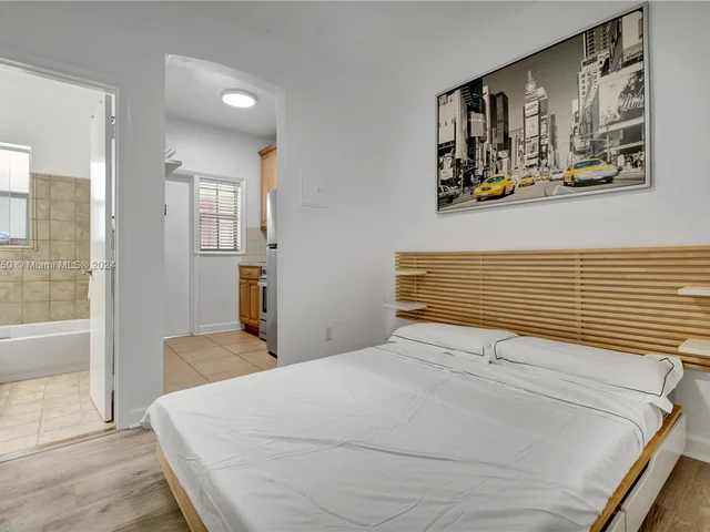 1561 Lenox Ave # 7, Miami Beach FL 33139