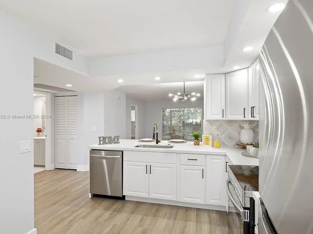 900 SW 142nd Ave # 113L, Pembroke Pines FL 33027