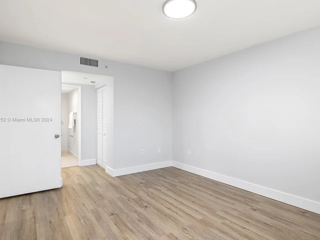 900 SW 142nd Ave # 113L, Pembroke Pines FL 33027