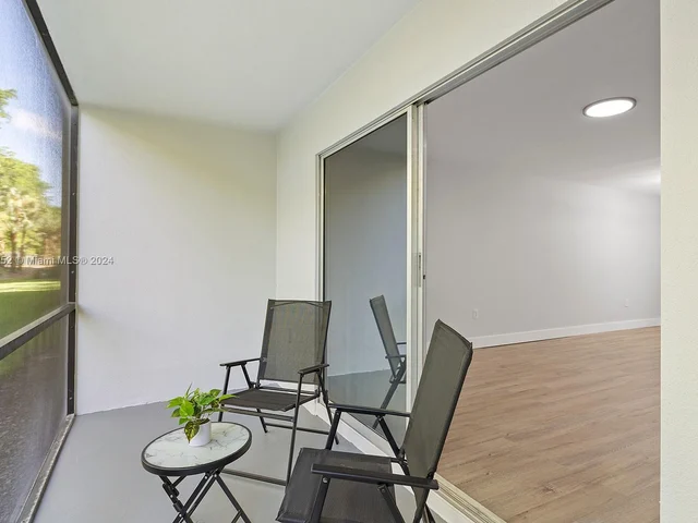 900 SW 142nd Ave # 113L, Pembroke Pines FL 33027