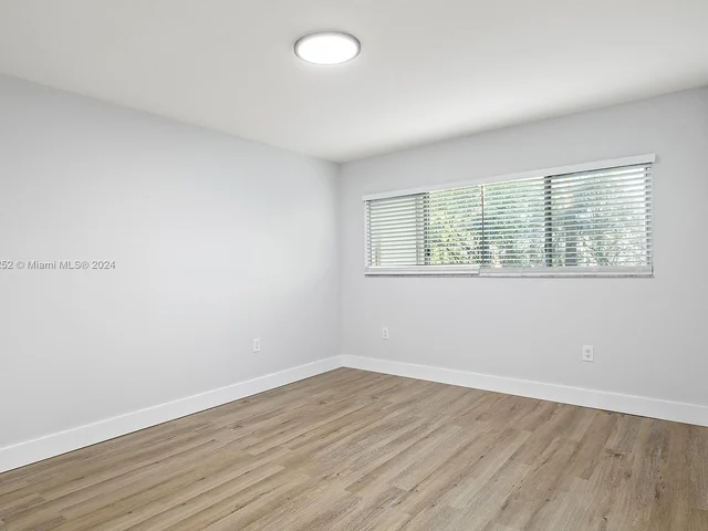 900 SW 142nd Ave # 113L, Pembroke Pines FL 33027