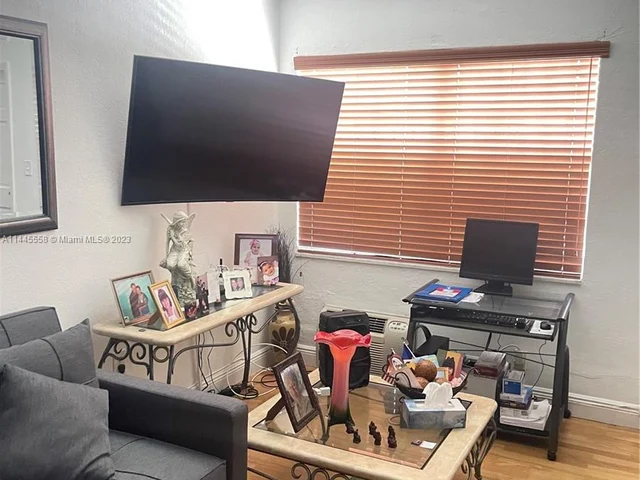 3671 SW 10th St # 9B, Miami FL 33135