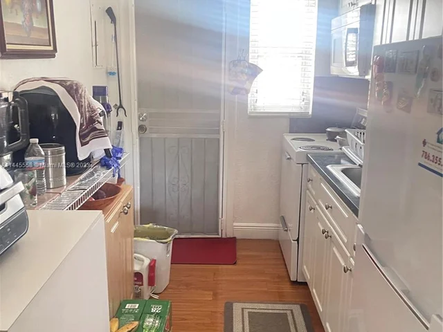 3671 SW 10th St # 9B, Miami FL 33135