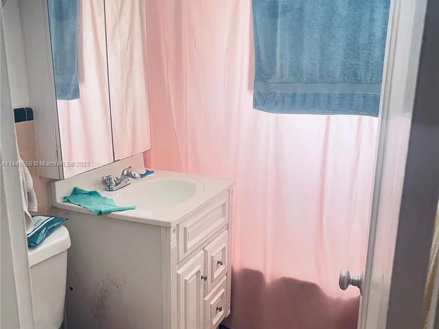 3671 SW 10th St # 9B, Miami FL 33135