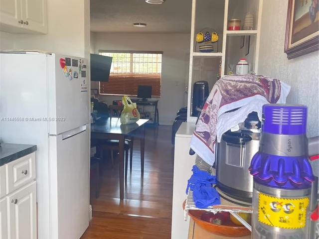 3671 SW 10th St # 9B, Miami FL 33135