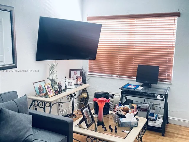 3671 SW 10th St # 9B, Miami FL 33135