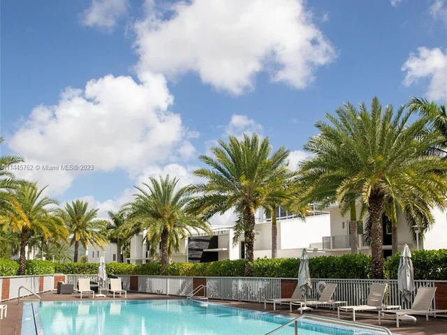 3335 NW 82nd Ct, Doral FL 33122