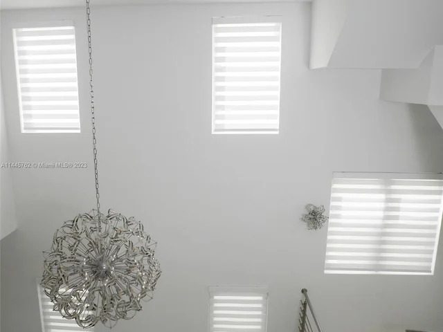 3335 NW 82nd Ct, Doral FL 33122