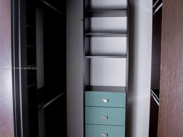 3335 NW 82nd Ct, Doral FL 33122