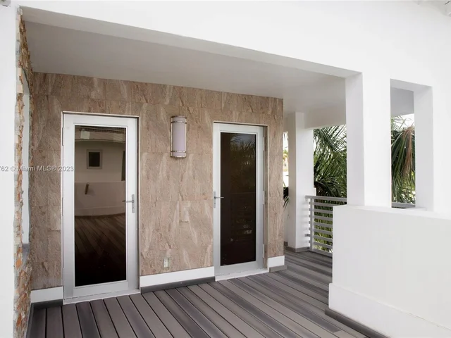 3335 NW 82nd Ct, Doral FL 33122