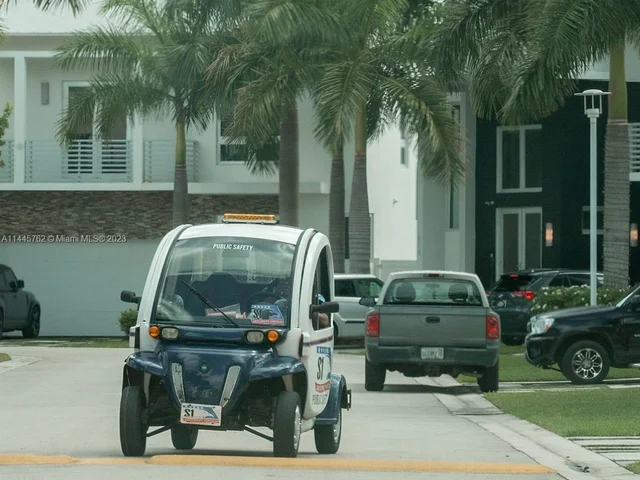 3335 NW 82nd Ct, Doral FL 33122