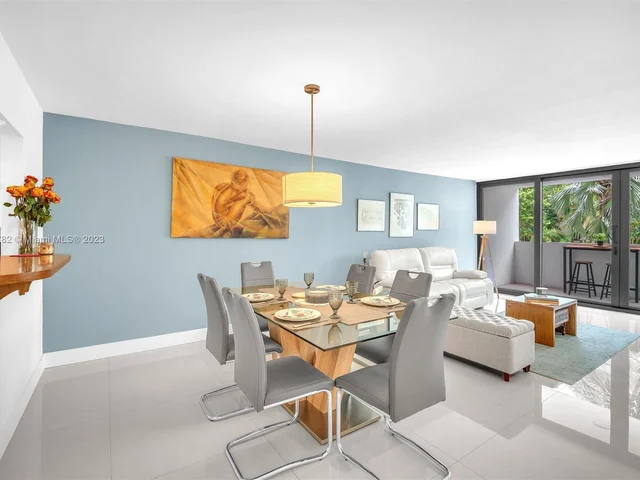 100 Ocean Lane Dr # 204, Key Biscayne FL 33149