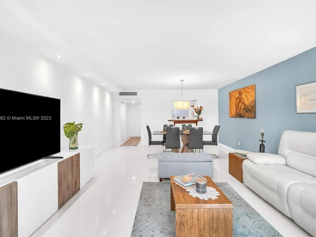 100 Ocean Lane Dr # 204, Key Biscayne FL 33149