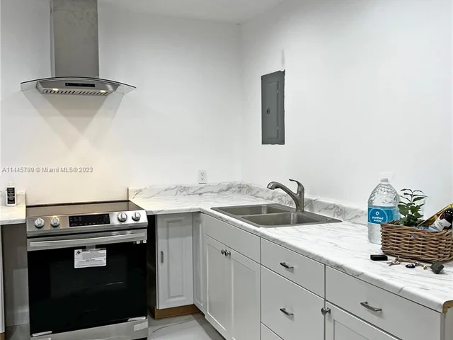 19490 SW 334th St, Homestead FL 33034