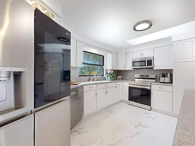 19490 SW 334th St, Homestead FL 33034