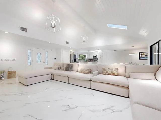 19490 SW 334th St, Homestead FL 33034